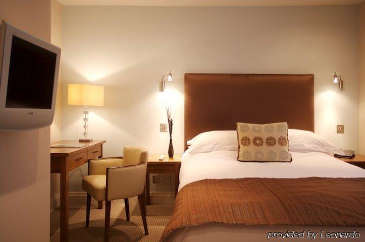 The George Hotel & Monty'S Челтенхам Номер фото